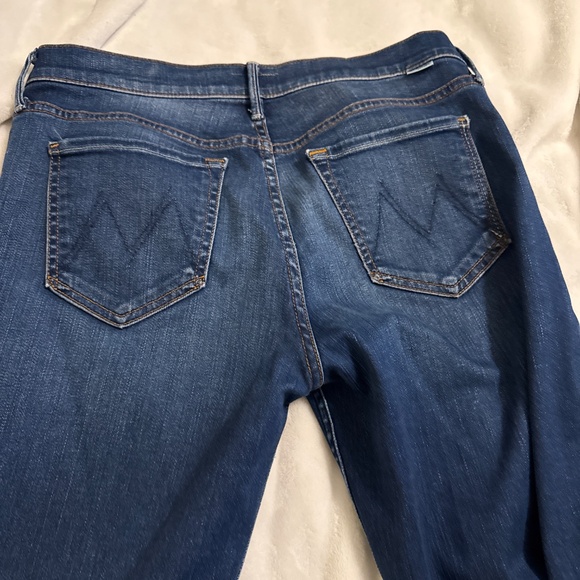 Mother cropped stretch mid rise jeans. - Picture 4 of 4